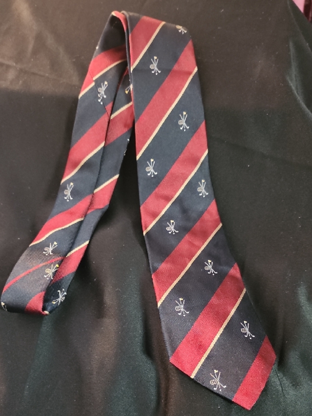 Gucci Navy, Burgundy and Gold VINTAGE Tie - Picture 7 of 13